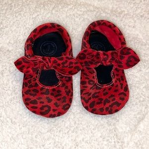 Freshly Picked Red Leopard Bow Moccs size 7